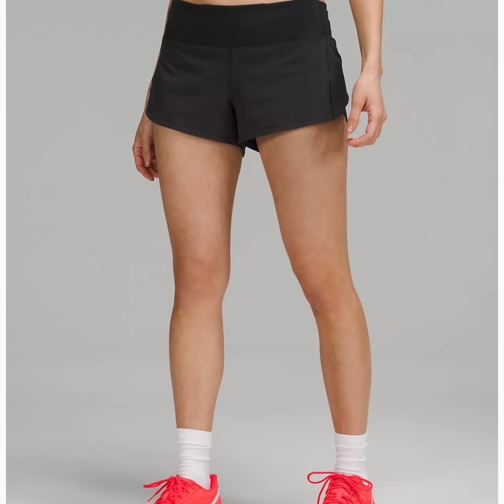 #90: Lululemon black speed up mid rise short size 4